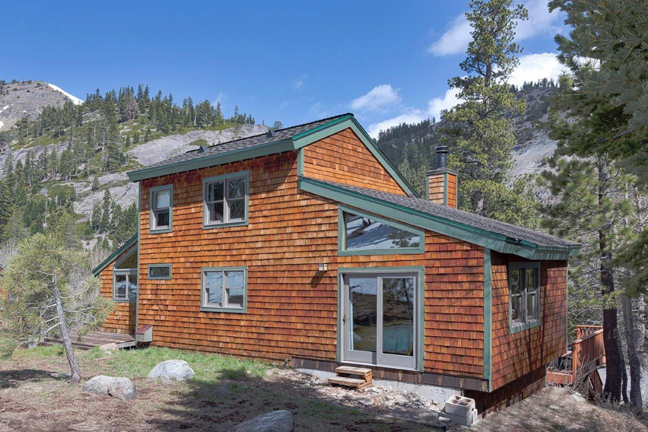 Mineral Springs 3 Bedroom W Hot Tub Available In Alpine Meadows Olympic Valley  Exterior photo