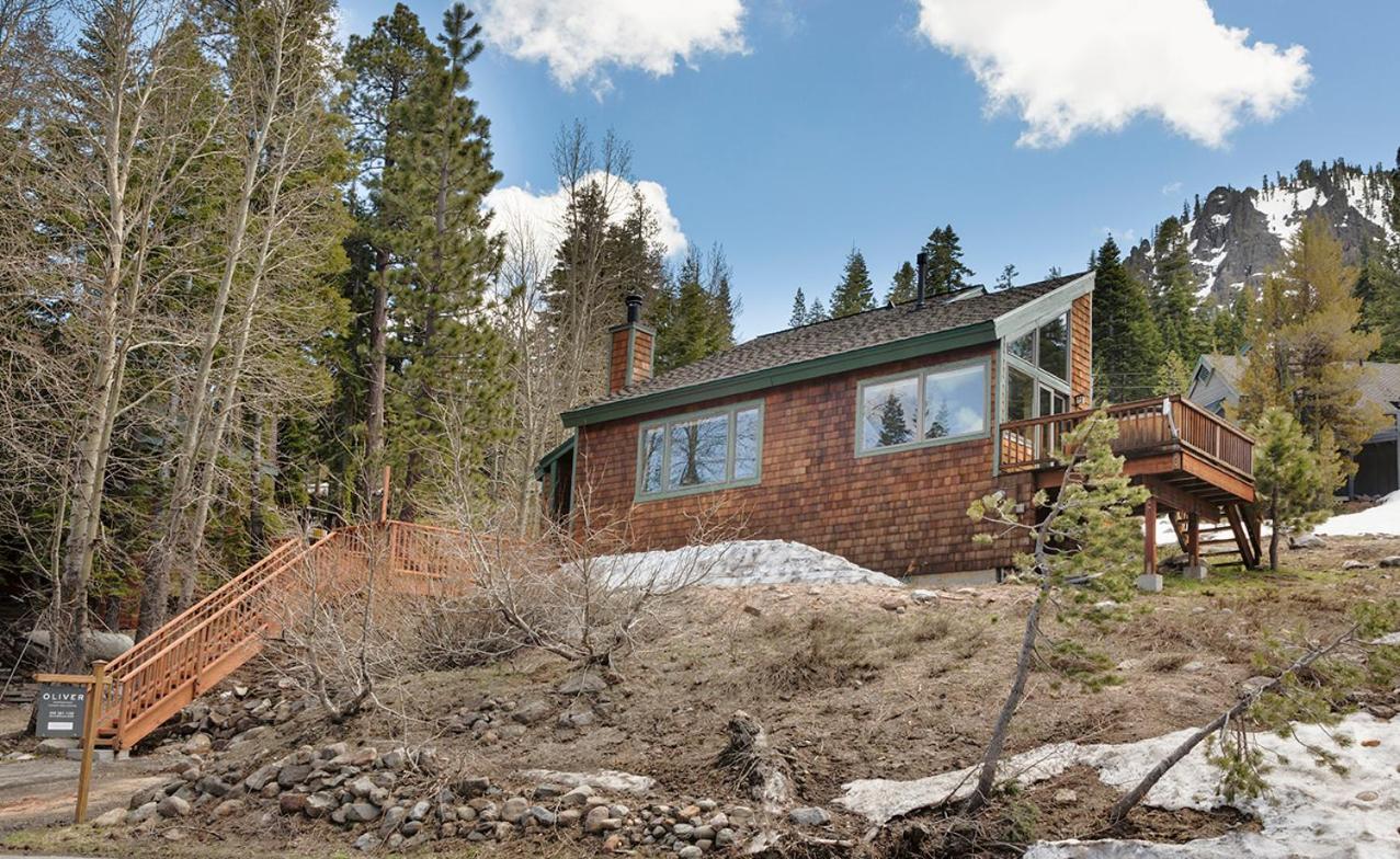 Mineral Springs 3 Bedroom W Hot Tub Available In Alpine Meadows Olympic Valley  Exterior photo